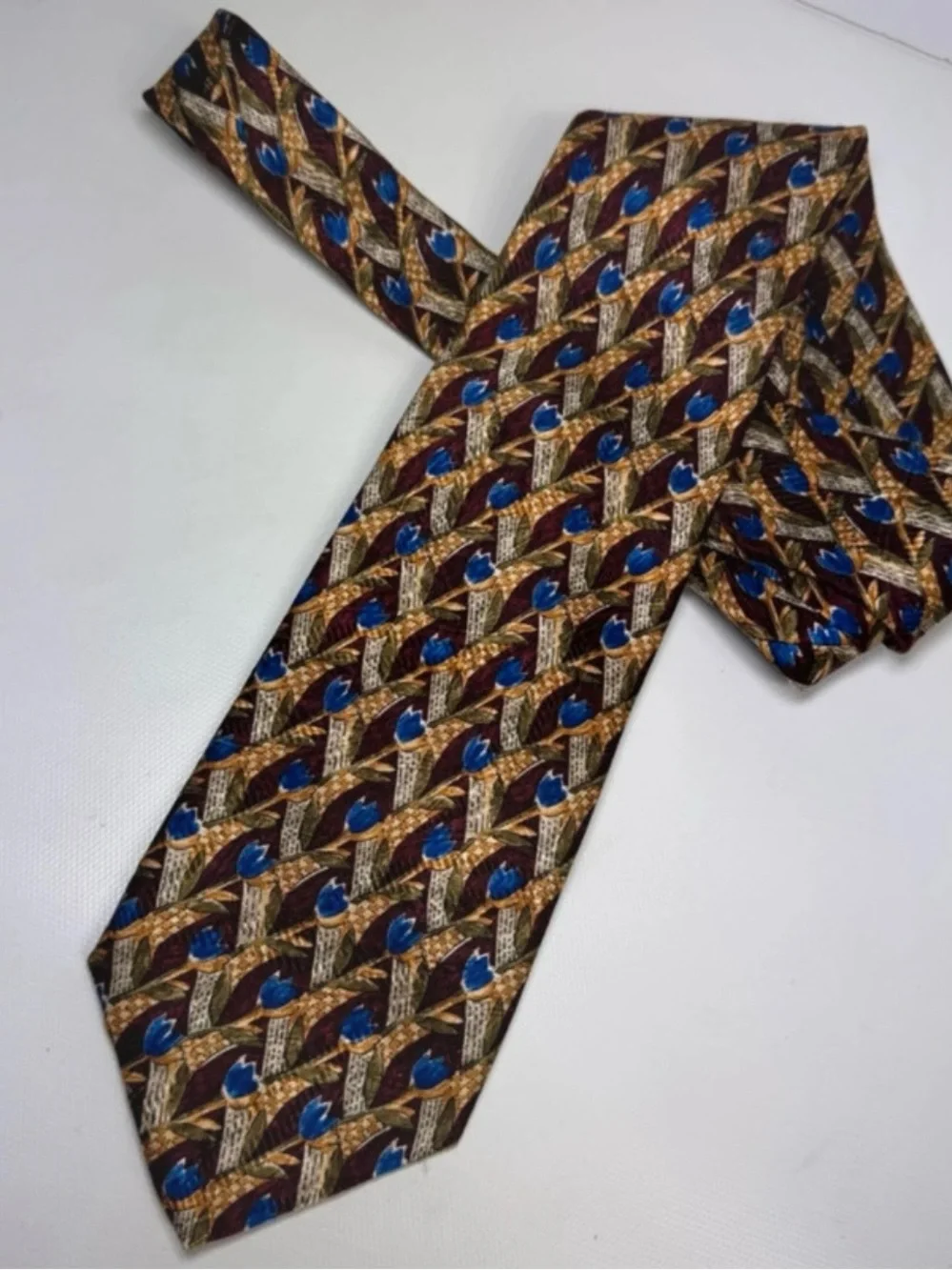 Robert Talbott Best of Class Silk Tie Blue Tulip Floral Abstract Made in USA Nec
